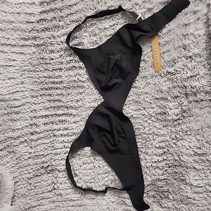 SKIMS Wireless Seamless Bra Onxy Medium